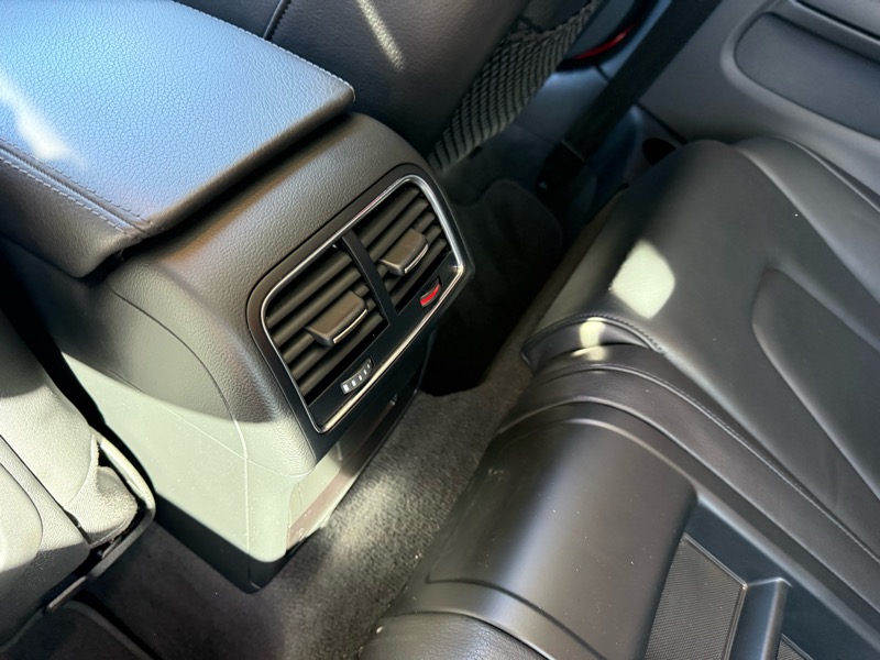 Audi A5 Coupe 2.0T quattro Tiptronic 2011