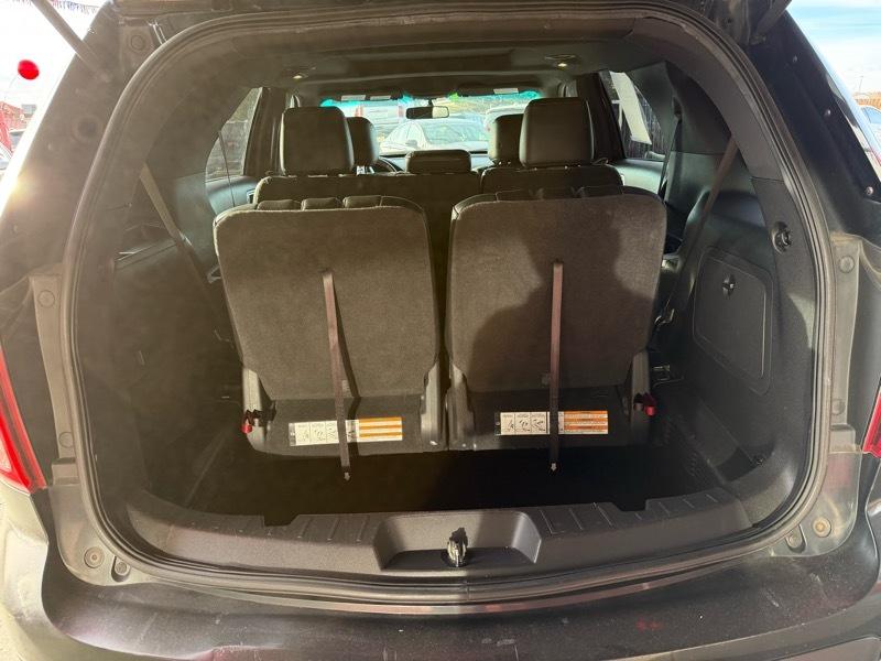 Ford Explorer XLT FWD 2011