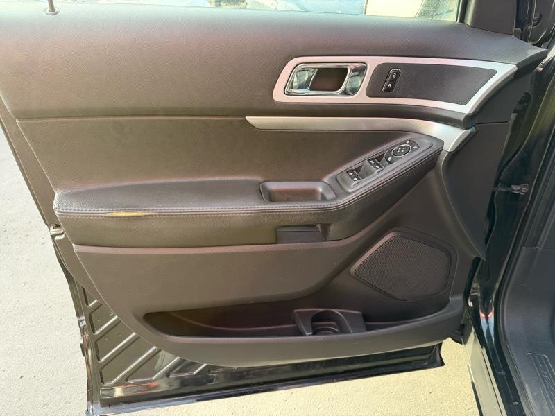 Ford Explorer XLT FWD 2011