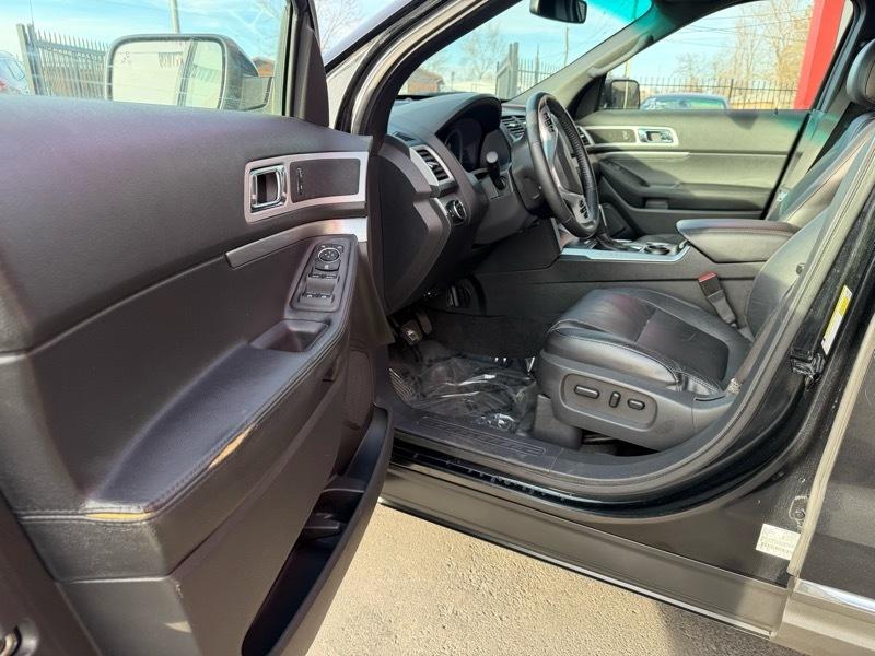 Ford Explorer XLT FWD 2011