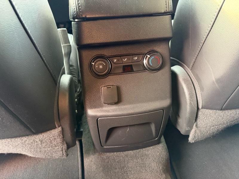 Ford Explorer XLT FWD 2011