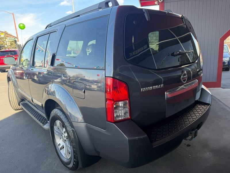 Nissan Pathfinder S 4WD 2011