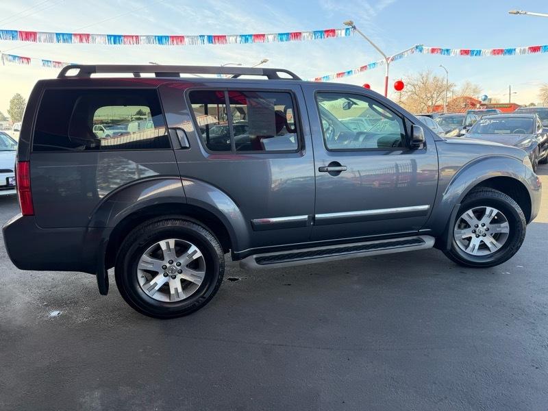 Nissan Pathfinder S 4WD 2011