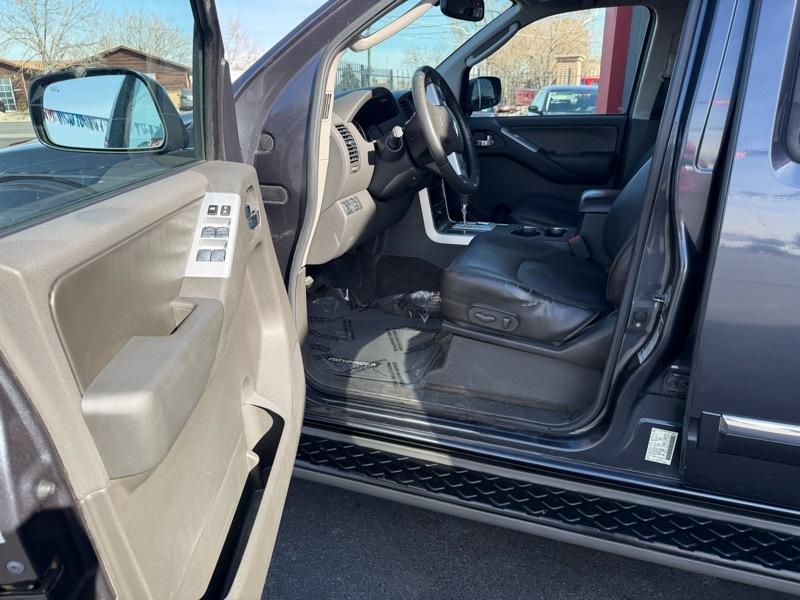 Nissan Pathfinder S 4WD 2011