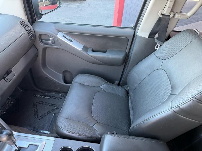 Nissan Pathfinder S 4WD 2011