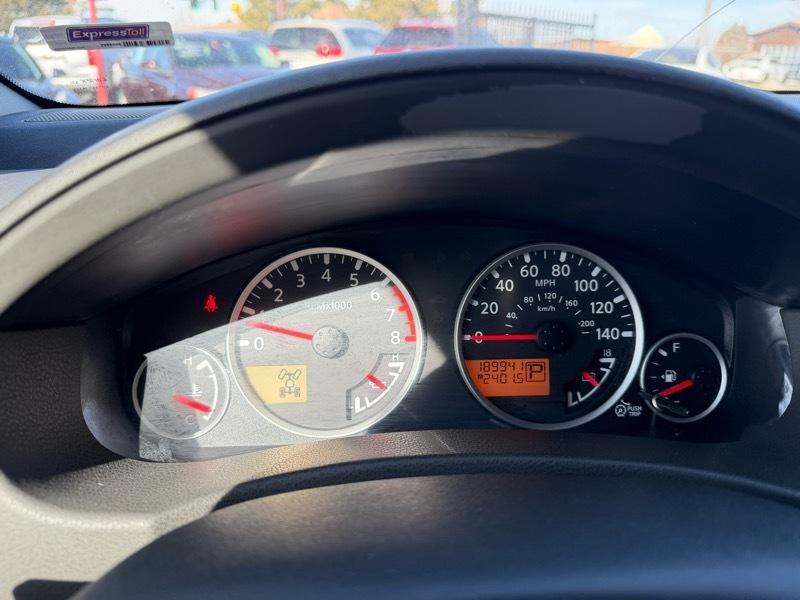 Nissan Pathfinder S 4WD 2011