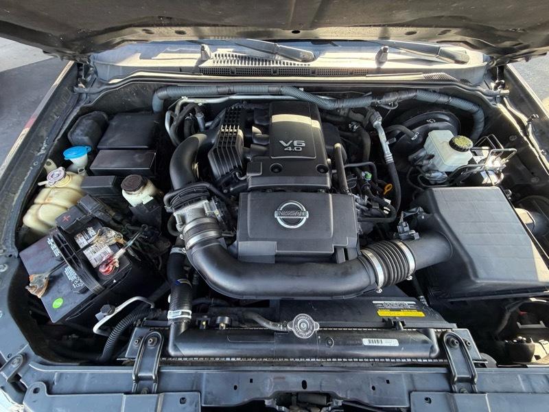 Nissan Pathfinder S 4WD 2011