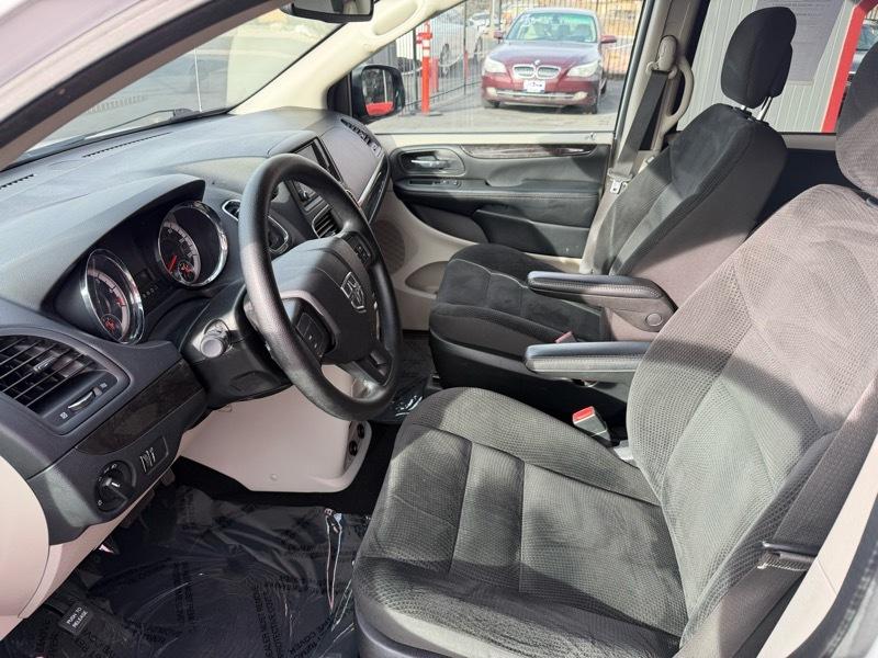 Dodge Grand Caravan SE 2020