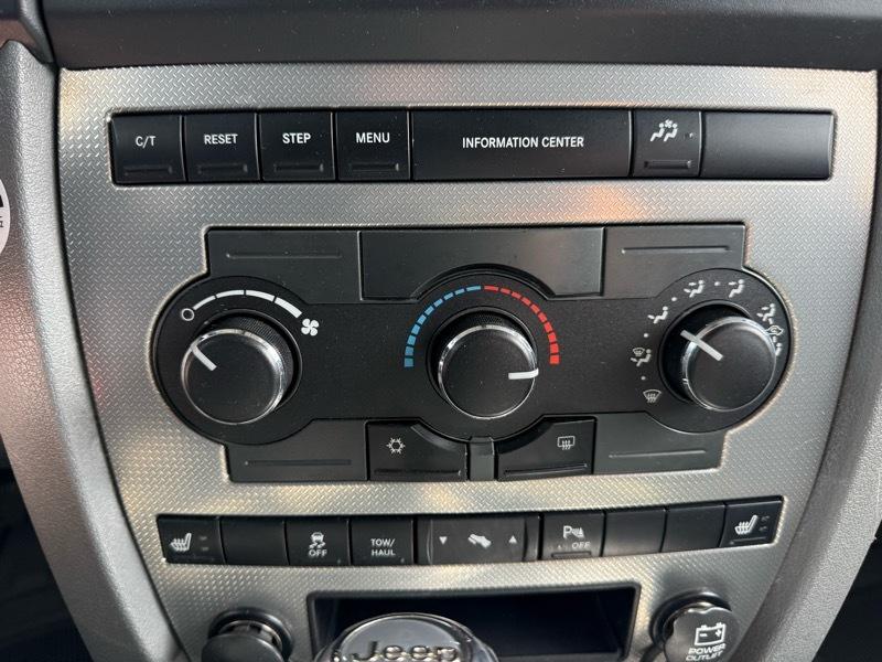 Jeep Commander Sport 4WD 2007