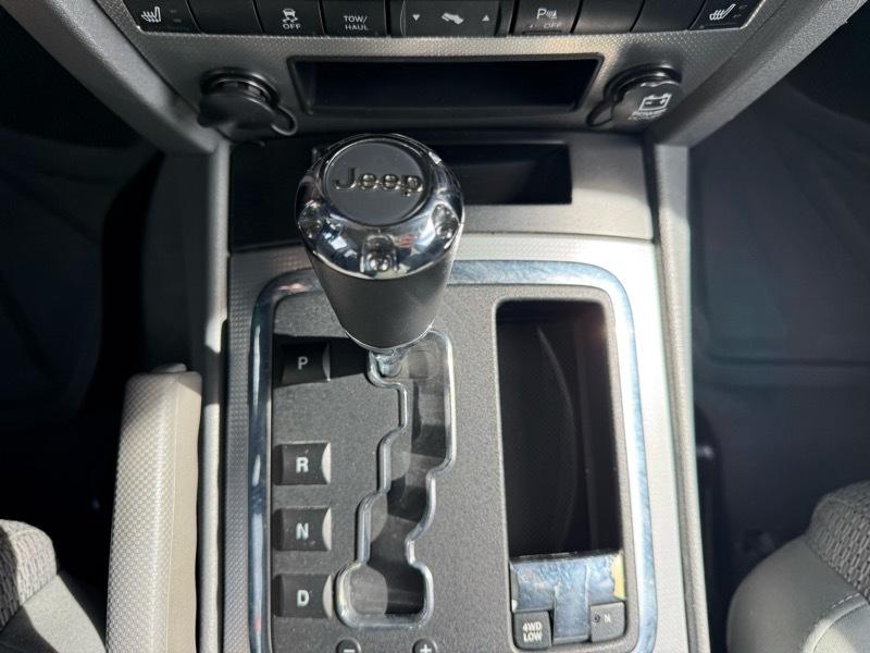 Jeep Commander Sport 4WD 2007