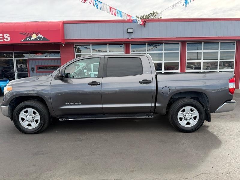 Toyota Tundra SR5 4.6L V8 CrewMax 2WD 2016