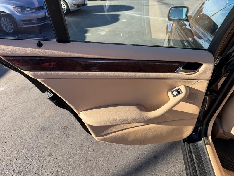 BMW 3-Series 325xi Sedan 2002