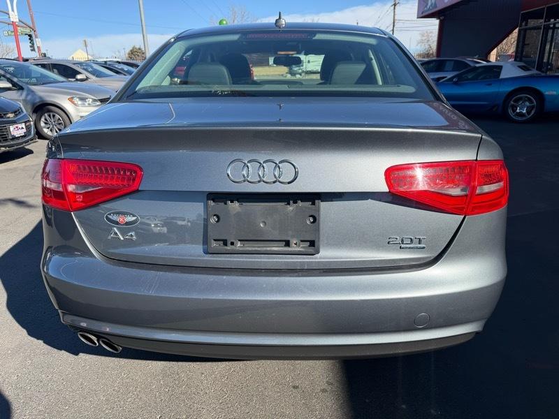 Audi A4 2.0T Sedan quattro Tiptronic 2013