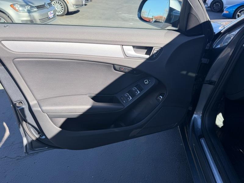 Audi A4 2.0T Sedan quattro Tiptronic 2013