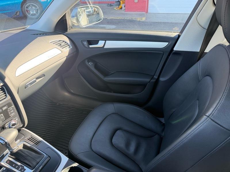 Audi A4 2.0T Sedan quattro Tiptronic 2013