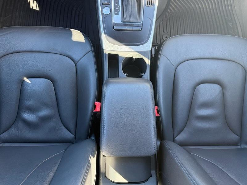 Audi A4 2.0T Sedan quattro Tiptronic 2013