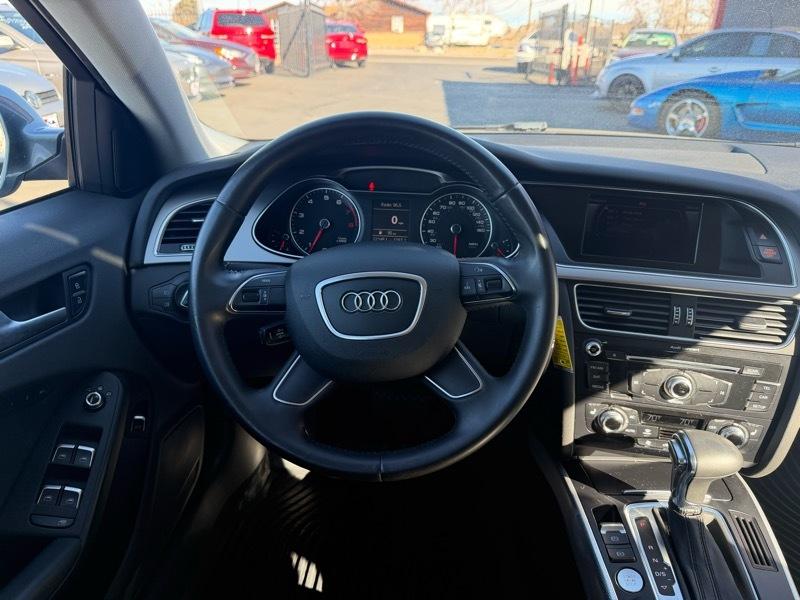 Audi A4 2.0T Sedan quattro Tiptronic 2013