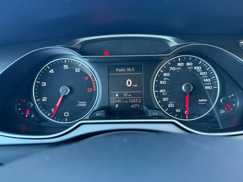 Audi A4 2.0T Sedan quattro Tiptronic 2013