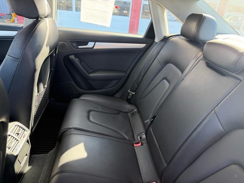 Audi A4 2.0T Sedan quattro Tiptronic 2013