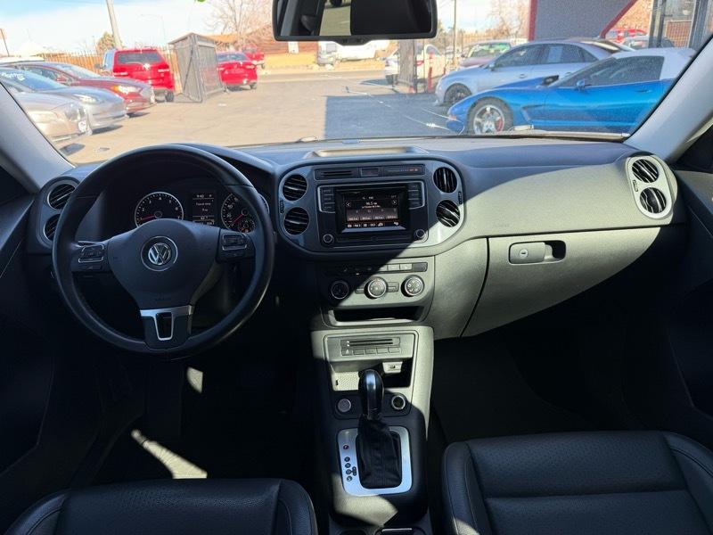 Volkswagen Tiguan S 2016