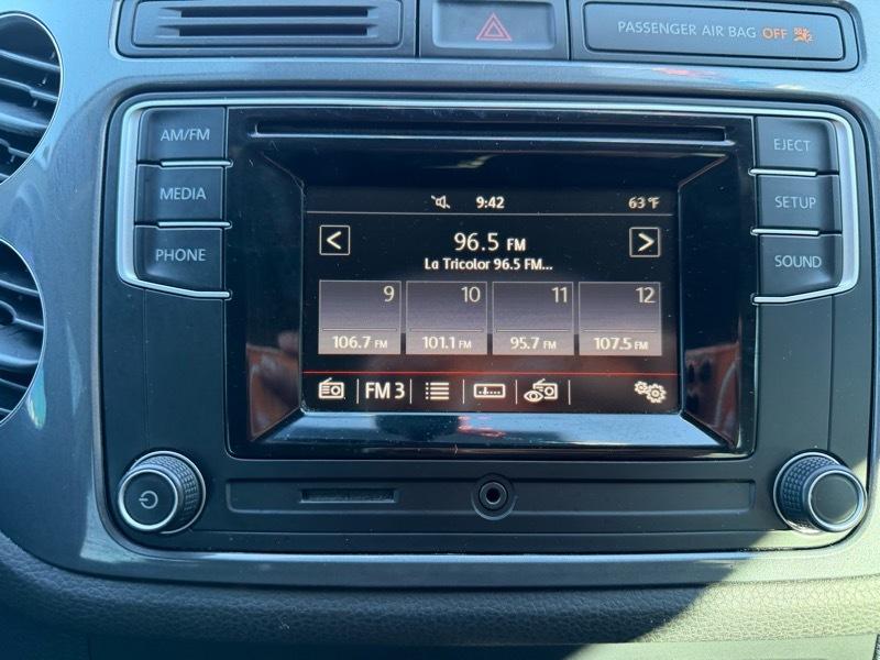 Volkswagen Tiguan S 2016