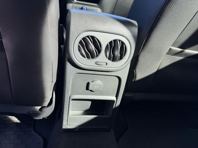 Volkswagen Tiguan S 2016