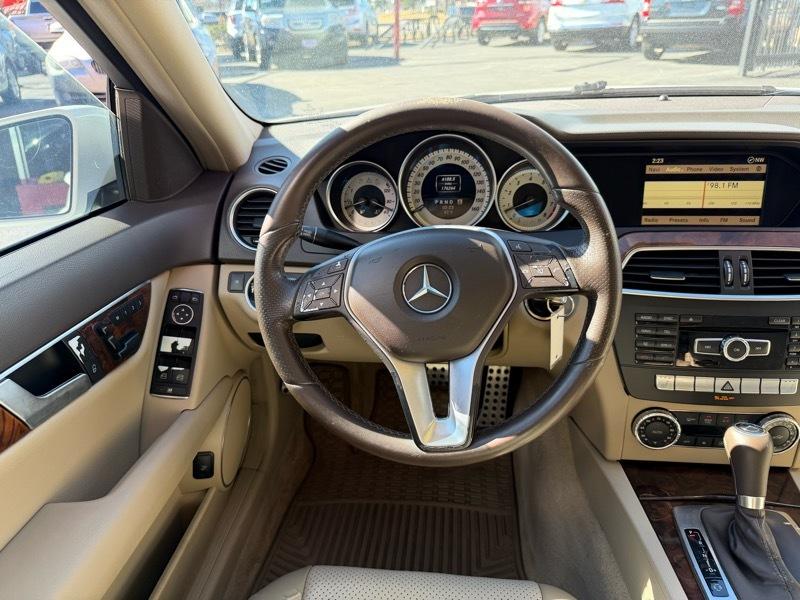 Mercedes-Benz C-Class C300 4MATIC Sport Sedan 2012