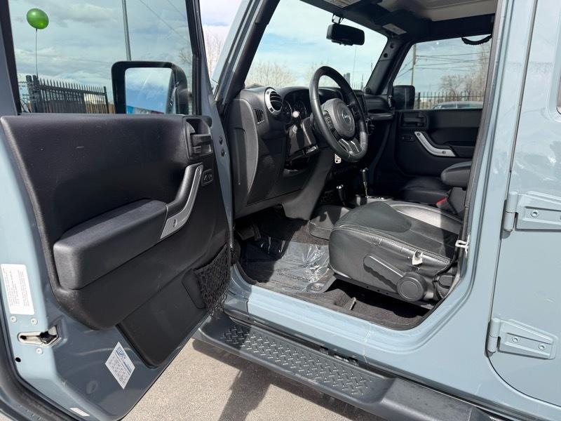 Jeep Wrangler Unlimited Sahara 4WD 2014