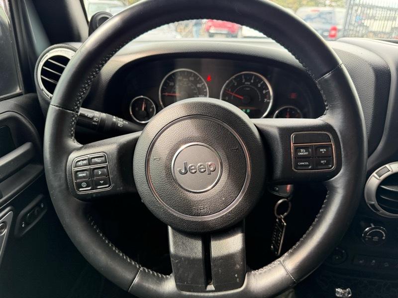 Jeep Wrangler Unlimited Sahara 4WD 2014