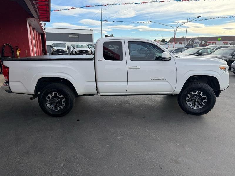 Toyota Tacoma SR5 Access Cab I4 6AT 2WD 2016