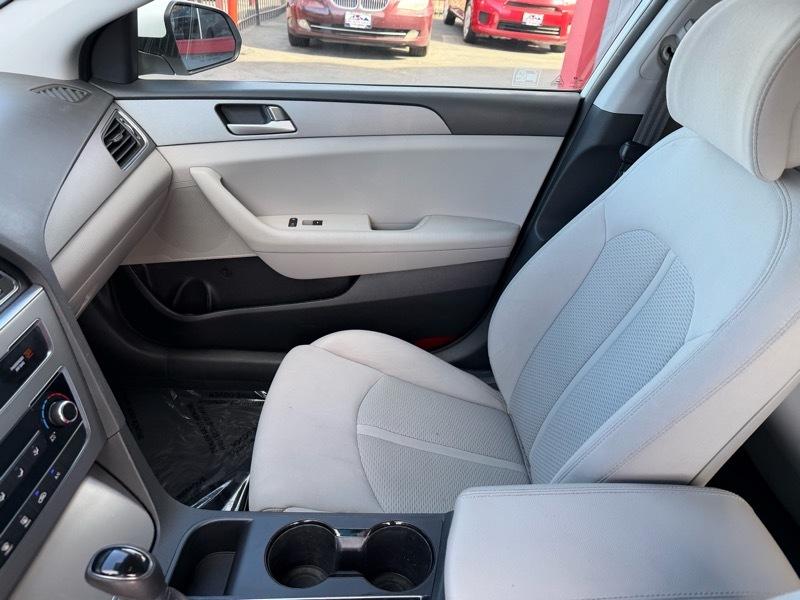 Hyundai Sonata SE 2016