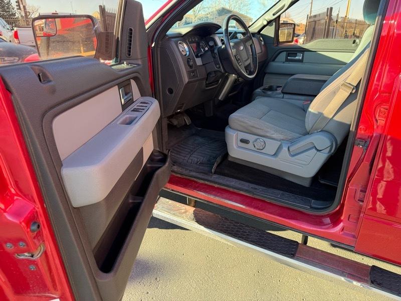 Ford F-150 XL SuperCrew 5.5-ft. Bed 4WD 2012