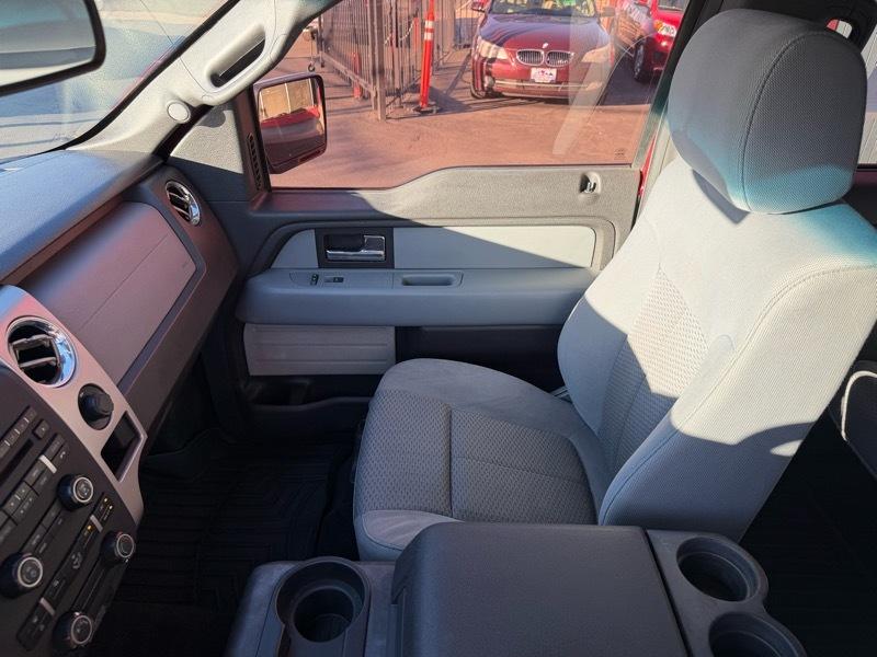 Ford F-150 XL SuperCrew 5.5-ft. Bed 4WD 2012