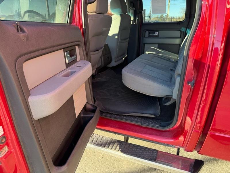 Ford F-150 XL SuperCrew 5.5-ft. Bed 4WD 2012