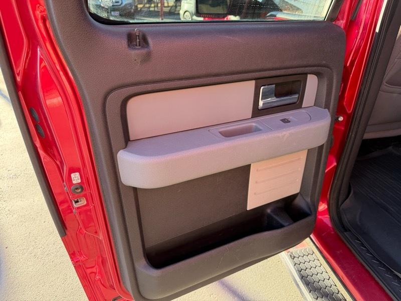 Ford F-150 XL SuperCrew 5.5-ft. Bed 4WD 2012