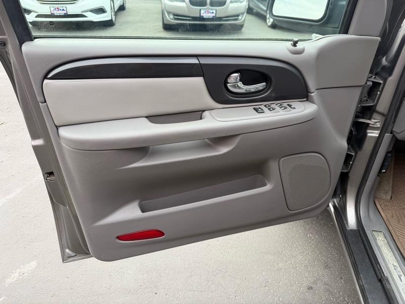 GMC Envoy SLE-1 4WD 2007