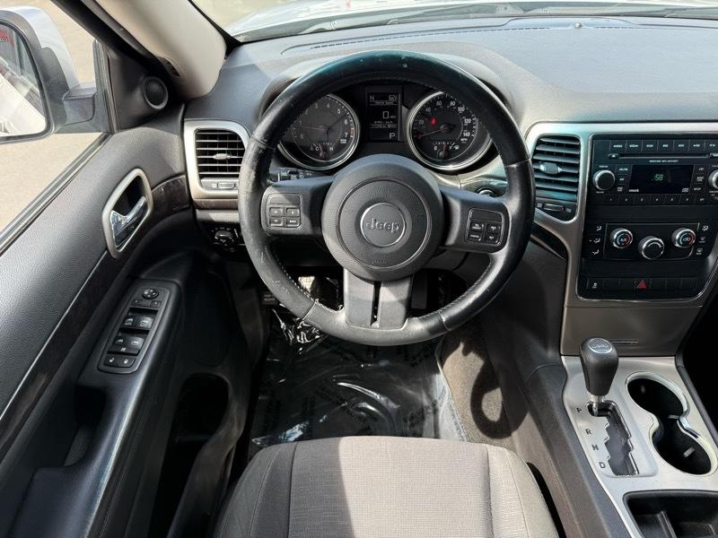 Jeep Grand Cherokee Laredo 4WD 2012