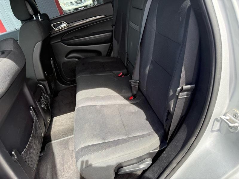 Jeep Grand Cherokee Laredo 4WD 2012