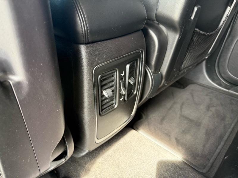 Jeep Grand Cherokee Laredo 4WD 2012