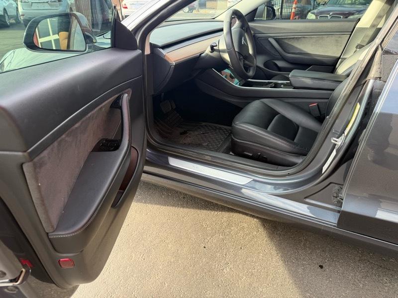 Tesla Model 3 Standard Range Plus 2020