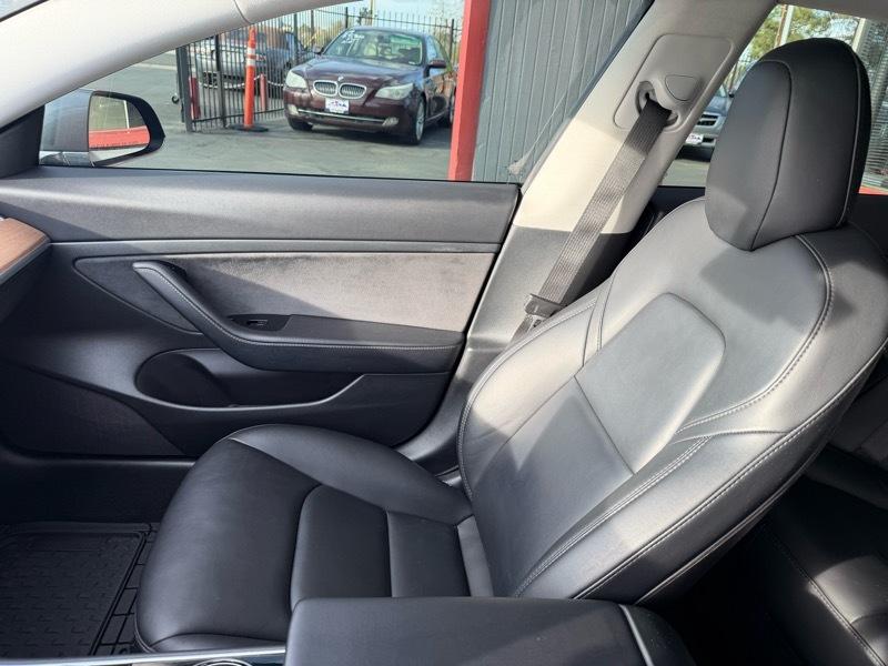 Tesla Model 3 Standard Range Plus 2020