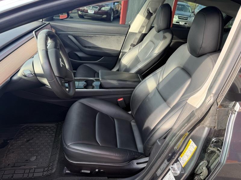 Tesla Model 3 Standard Range Plus 2020