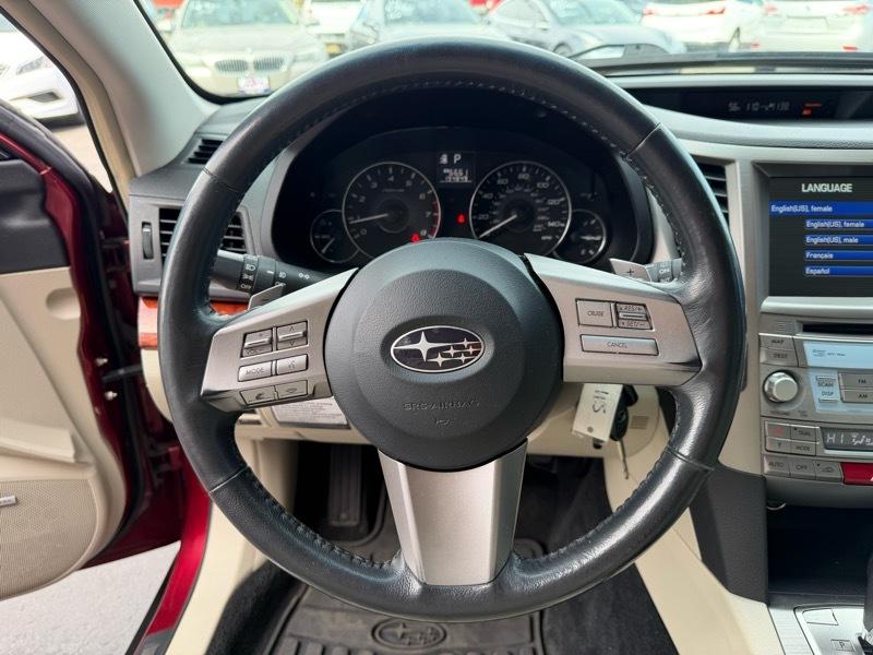 Subaru Outback 2.5i Limited 2011