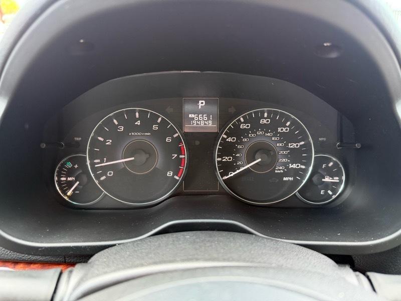 Subaru Outback 2.5i Limited 2011