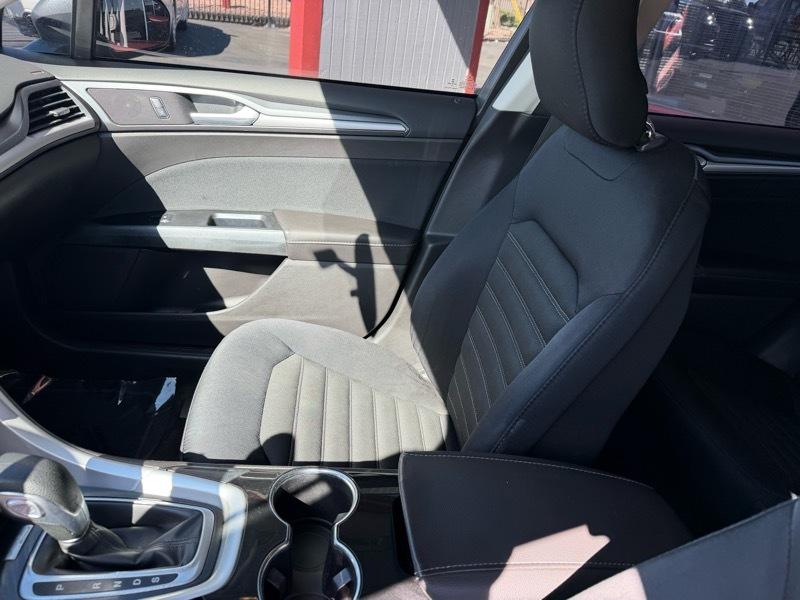 Ford Fusion SE 2014