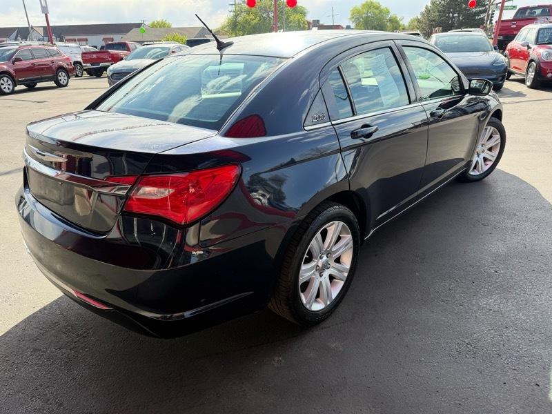 Chrysler 200 Touring 2011
