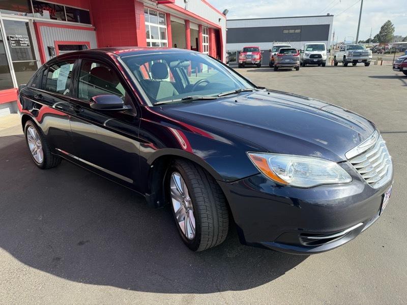 Chrysler 200 Touring 2011