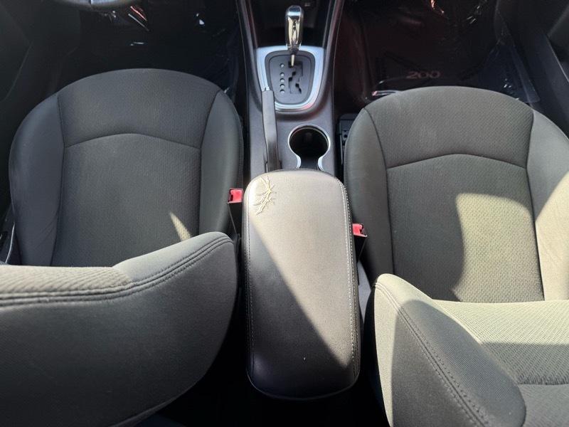 Chrysler 200 Touring 2011