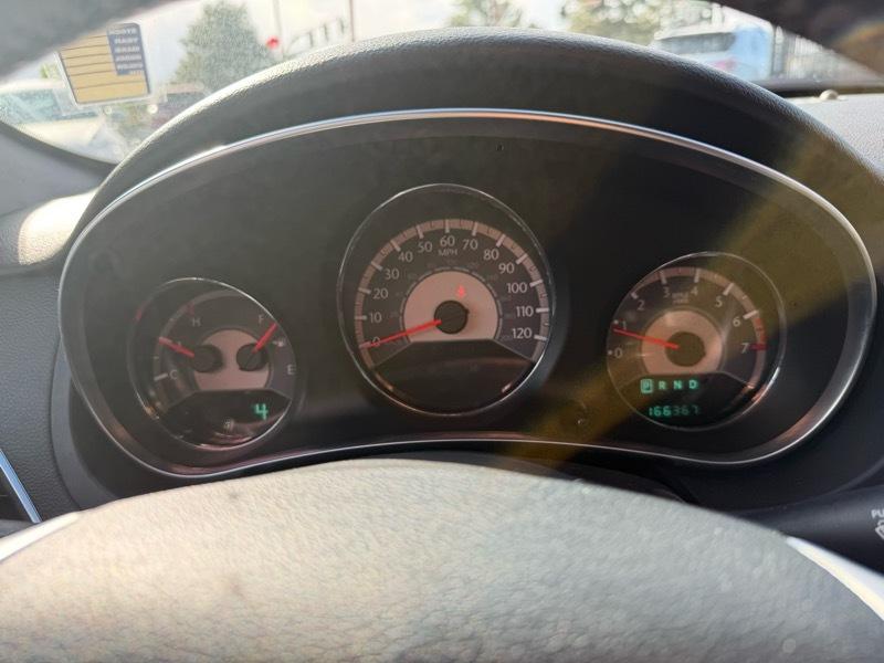 Chrysler 200 Touring 2011