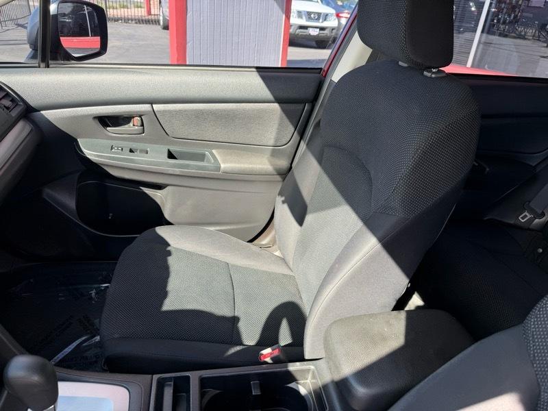 Subaru Impreza Base 5-Door 2012